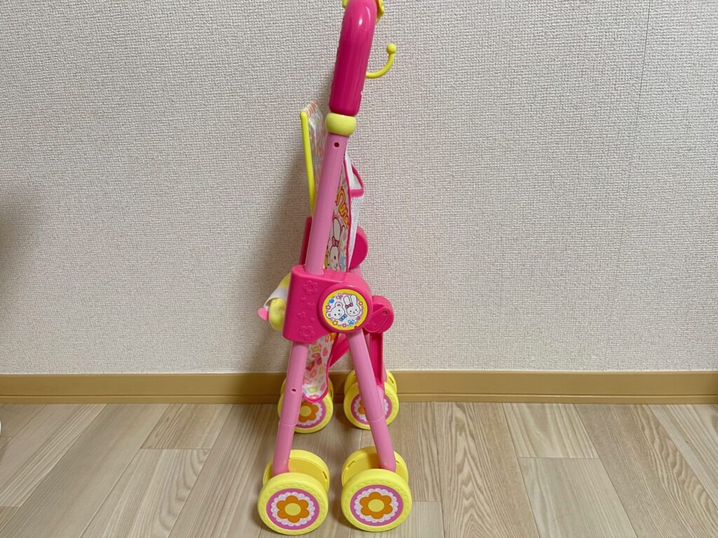 メルちゃんベビーカーのたたみ方は?コツと注意点を写真つきで解説【おせわだいすきベビーカー】