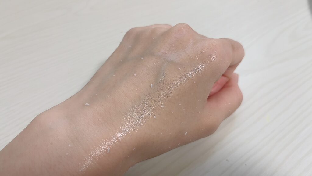 【膝の黒ずみが消えた?】ぽろぽろとれる杏ジェルでトーンアップ!ママの膝ケア体験レビュー